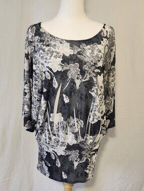 Simply Irresistible Charcoal/White Floral Boatneck Tunic Crochet Detail Back.